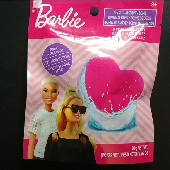 NEW Holiday Celebration Barbie 2001 + 2 Barbie Bonus Gifts - Picture 8 of 8